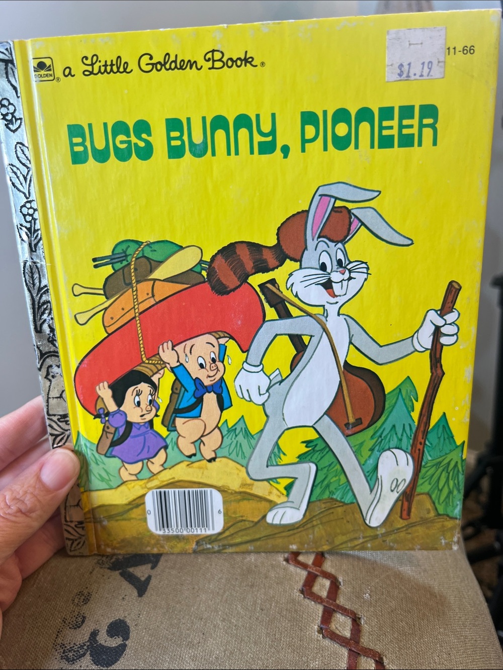 a Little Golden Book Vintage Bugs Bunny, Pioneer